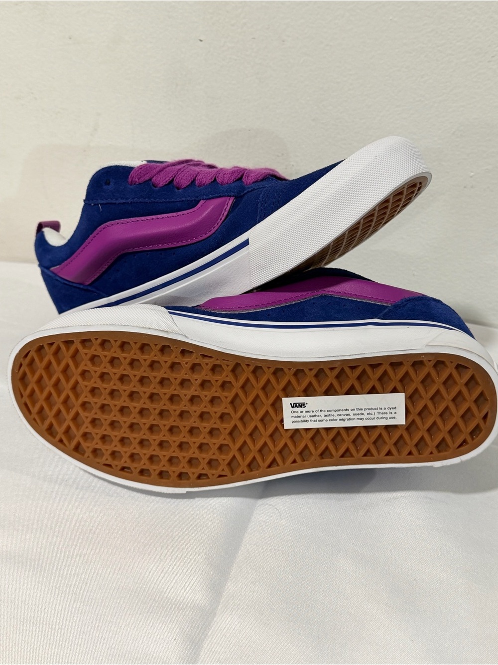 Vans- Skool Shoe - Low-Top Skate Sneakers size US Men 7 US Women 8.5 - Picture 7 of 7